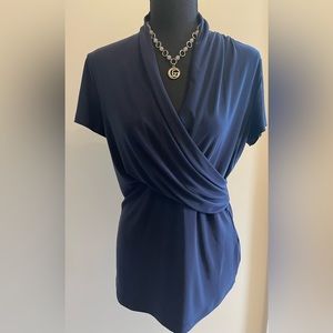 Women’s DKNY short sleeve navy blouse size M